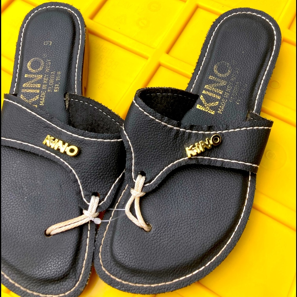 Like new Kino sandals